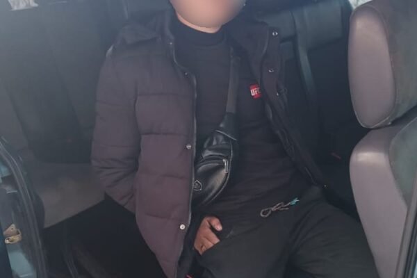 На кордоні з Румунією в сидінні мікроавтобуса виявили чоловіка, якого розшукує ТЦК