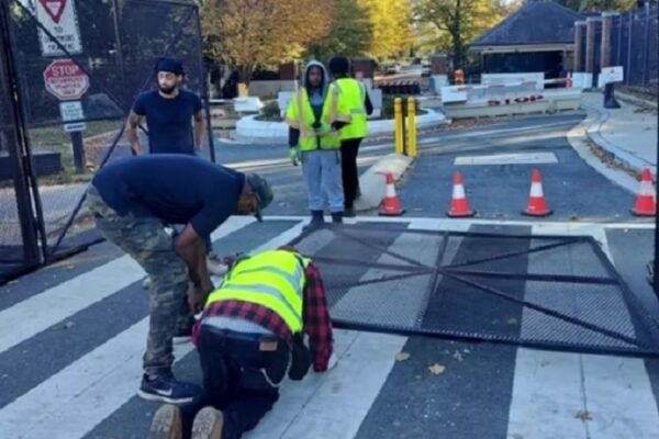 У Вашингтоні встановили загородження на випадок можливих заворушень (ФОТО)