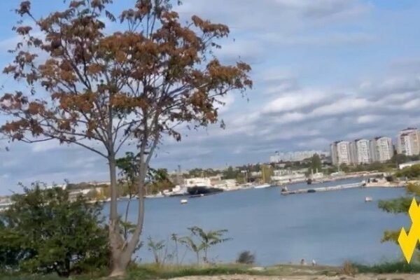 Окупанти у Севастополі зводять захисні споруди проти морських дронів, – АТЕШ (ФОТО)