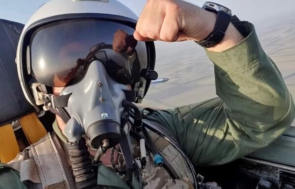 У Повітряних силах спростували фейк про полон українського льотчика
