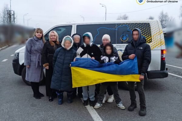 З окупації повернули ще 5 дітей та трьох дорослих
