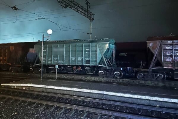 На Рівненщині внаслідок ураження струмом на залізниці термічні опіки отримали двоє неповнолітніх