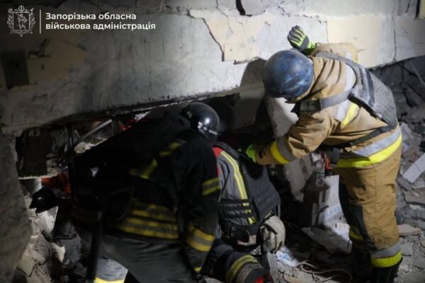 У Запоріжжі на ранок 12 грудня вже 10 загиблих. Під завалами є ще людина