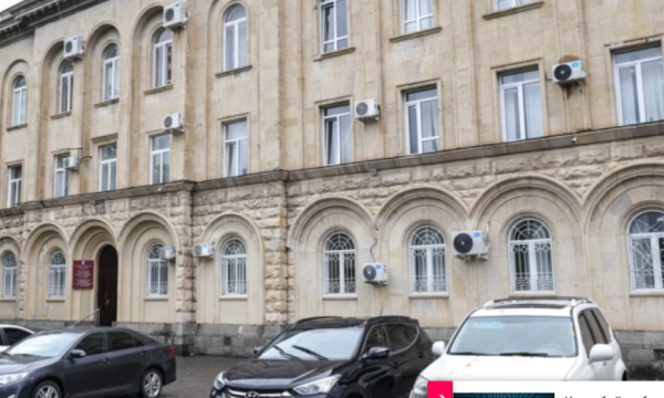 В парламенті окупованої Абхазії зчинилася стрілянина