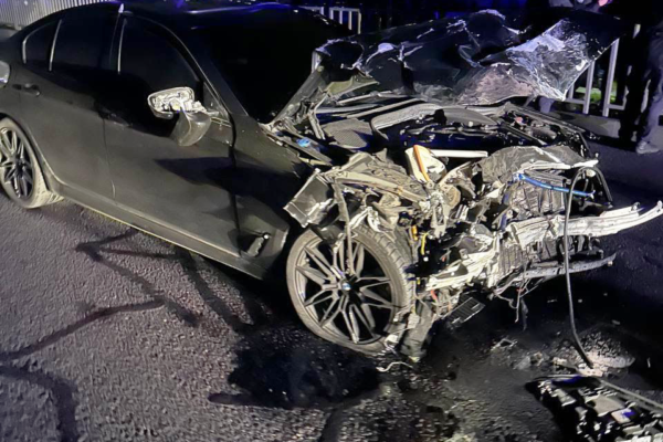 У Дніпрі BMW протаранив “Форд”: Загинула 10-річна дитина, є поранені