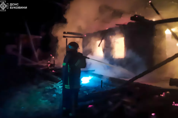 На Буковині чоловік врятував з вогню 6 дітей та їхніх батьків