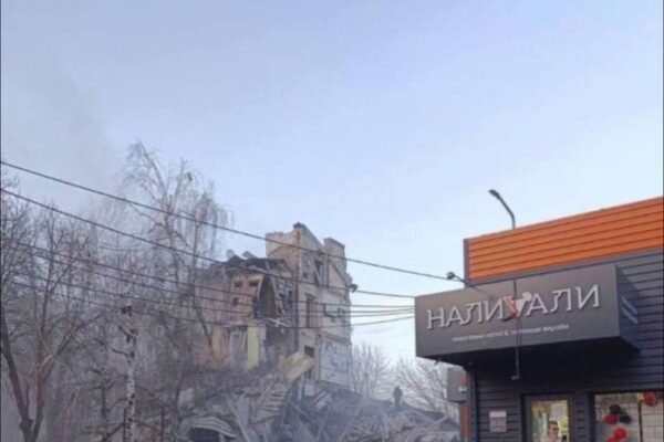 У Святвечір росіяни вдарили ракетою по багатоквартирному будинку в Кривому Розі