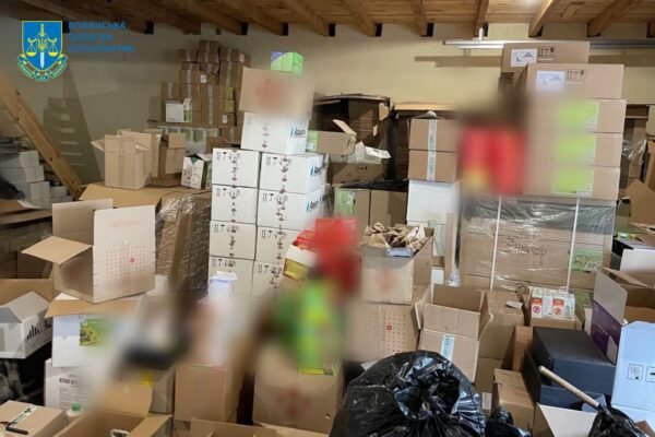 Підпільне виробництво фальсифікованих агрохімікатів виявили на Волині