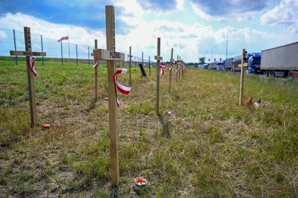 Україна дозволила провести у квітні ексгумацію на Волині