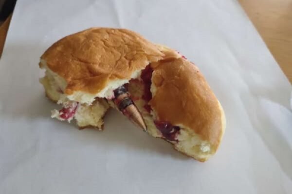 У супермаркеті Івано-Франківська знайшли пончик з патроном: Поліція з’ясовує обставини