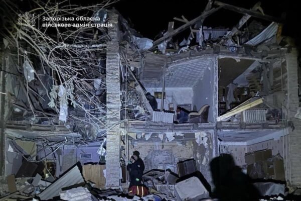 Ворог вночі масовано вдарив по Запоріжжю дронами та ракетами. Є жертви та десятки поранених (ФОТО)