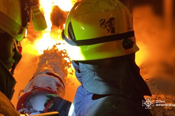 Вночі Прикарпаття атакували ворожі дрони. Які наслідки