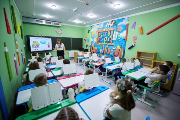 В Харкові відкрили другу підземну школу (ФОТО)