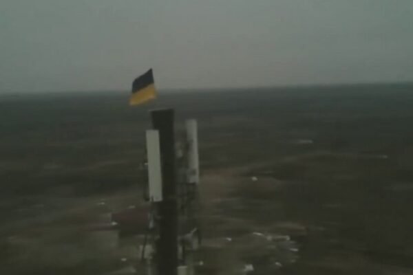 Нацгвардійці встановили український прапор в тилу армії РФ на Донеччині (ВІДЕО)