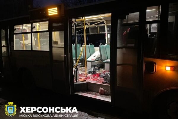 Окупанти вдарили по Херсону: Загинув 50-річний чоловік