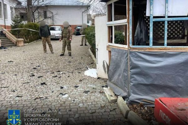 Виконавців теракту біля ТЦК у Кам’янці-Подільському затримано