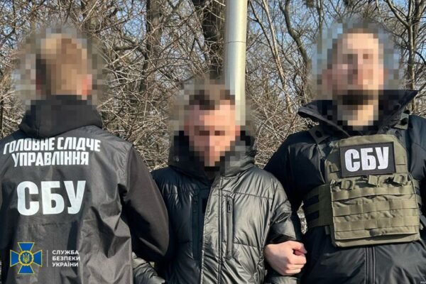 Засновника та топменеджерів одеської компанії викрили на постачанні обладнання для військових об’єктів в РФ