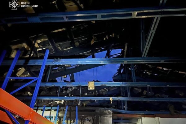В Київській області через атаку дронів є поранений та пошкодження