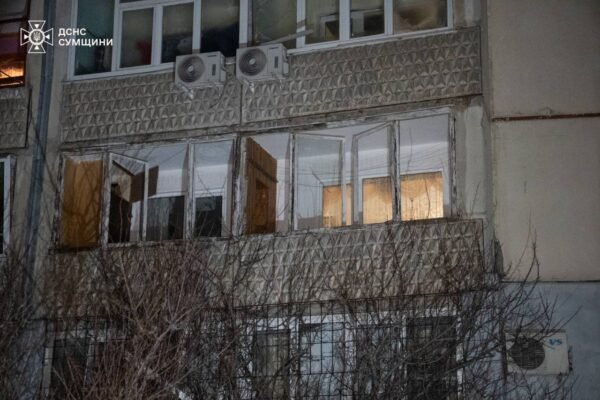 Росіяни атакували дронами Суми. Пошкоджені житлові будинки (ВІДЕО)