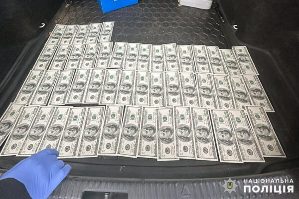 5 тис. доларів за звільнення від призову: На Хмельниччині підприємець намагався підкупити посадовця ТЦК