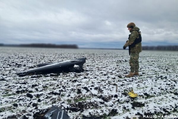 В полі на Чернігівщині впав ворожий “шахед”. Його знешкодили вибухотехніки