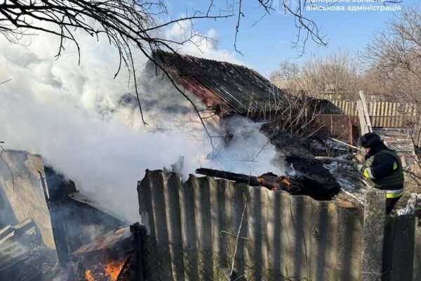 Росіяни вдарили по Гуляйполю: Сталася пожежа