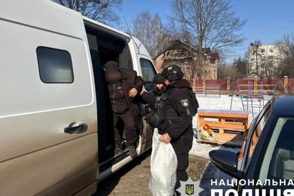 “Білі янголи” евакуювали подружжя з Краснопілля на Сумщині