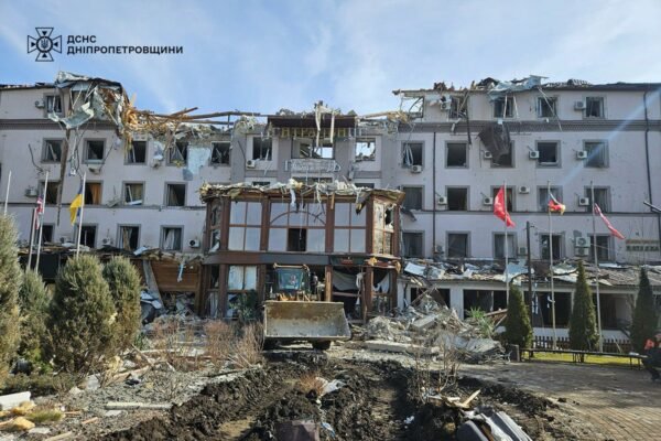 Тисячі бомб, десятки ракет та сотні дронів: Зеленський розповів, чим РФ атакувала Україну цього тижня