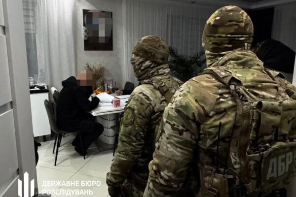 Інженер одного з критичних підприємств організував схему заробітку на ухилянтах