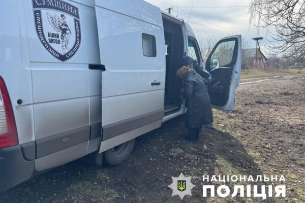 “Білі янголи” Сумщини евакуювали з-під обстрілів ще 7 людей