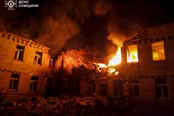 Ворог атакував лікарню у Краснопіллі на Сумщині: Вдарив щонайменше 7 разів