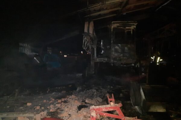 На Полтавщині дронами пошкоджено ангар підприємства, двоє працівників постраждали