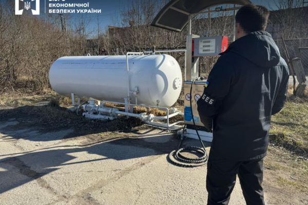 На Київщині прикрили чергову підпільну АЗС