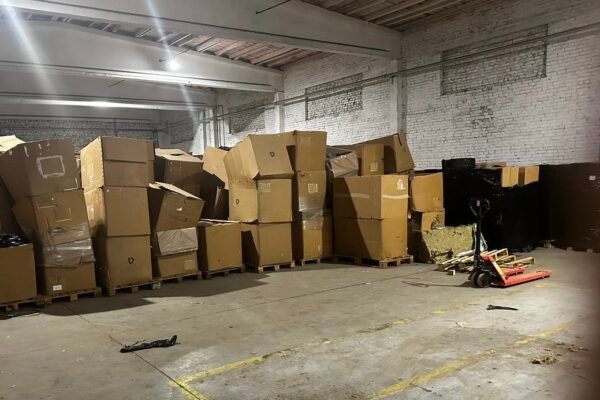 На Київщині прикрили підпільне виробництво цигарок