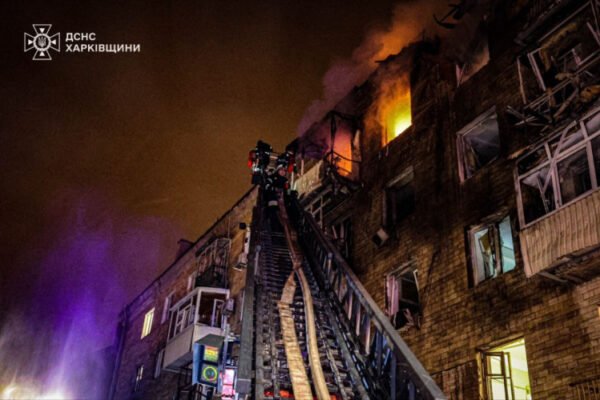 Внаслідок удару по багатоповерхівці в Харкові постраждало 8 людей