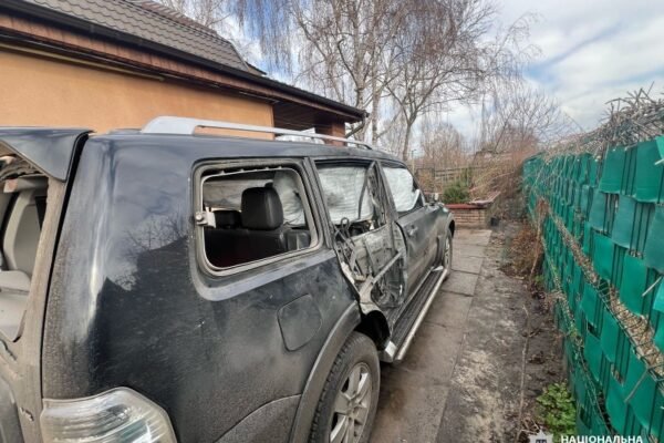 На Харківщині через скид вибухівки з дрона поранено чоловіка