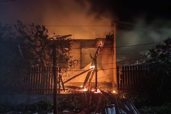 Росіяни вночі масовано атакували дронами Дніпро. Є жертви та руйнування