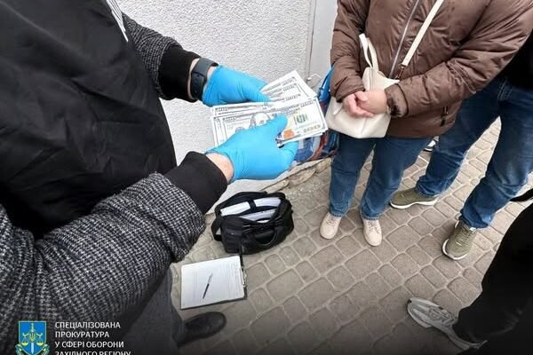На Львівщині лікарка та викладачка медичного вишу організували схему для ухилянтів