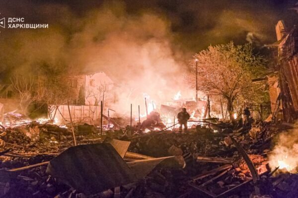 Ворог масовано вдарив по Харкову “шахедами”: Поранено 45 людей