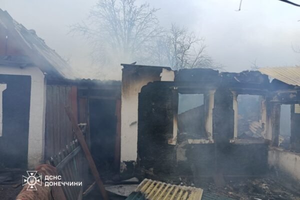 Окупанти  вдарили по Красному Лиману на Донеччині: Є жертви