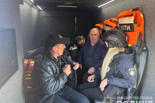 З прикордоння Сумщини вдалося вивезти трьох літніх людей (ФОТО, ВІДЕО)