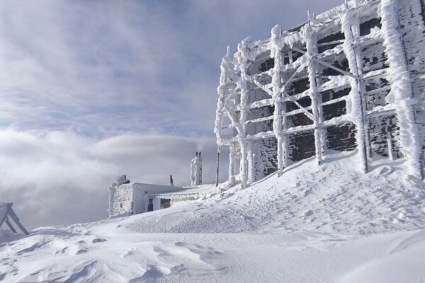 На горі Піп Іван випало до 30 см снігу, – ДСНС
