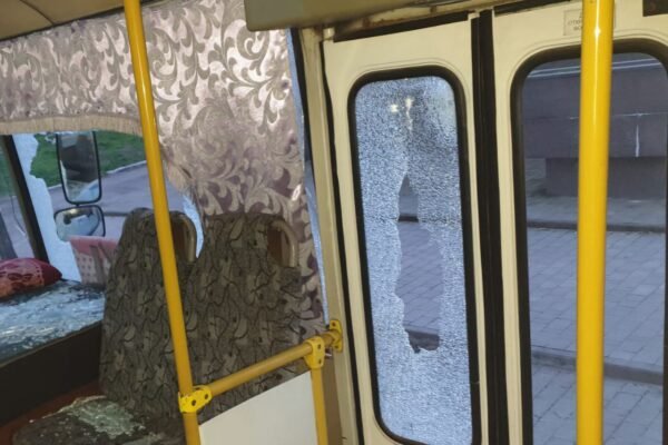 На Дніпропетровщині через нічну атаку пошкоджені будинки, підприємства та транспорт