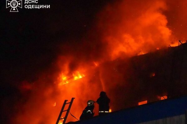 Внаслідок нічної атаки на Одесу відомо про 7 поранених (ФОТО, ВІДЕО)