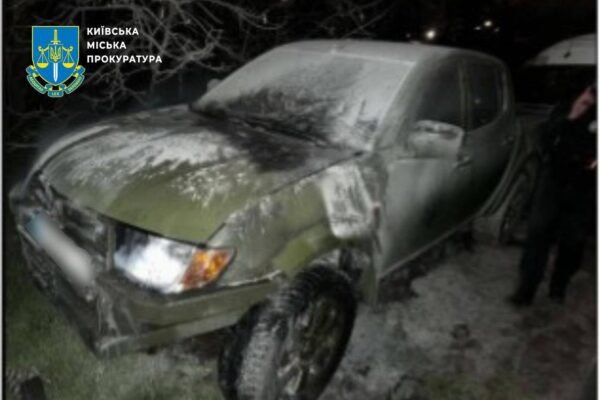 За підпал військових авто у столиці підозри отримали двоє російських агентів