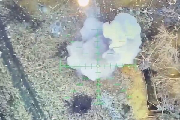 Як прикордонники за допомогою дронів нищать позиції ворога на Харківщині (ВІДЕО)