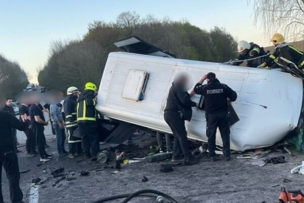 ДТП на Вінниччині: Легковик влетів у маршрутку