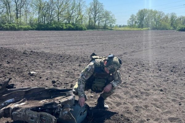 На Кіровоградщині в полі виявили уламки ворожої ракети