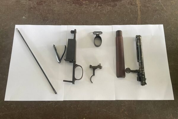 Громадянин Румунії намагався приховано завезти в Україну комплектуючі до зброї