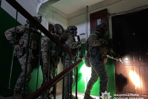 Сотні обшуків одночасно: Нацполіція проводить масштабну спецоперацію із протидії наркобізнесу